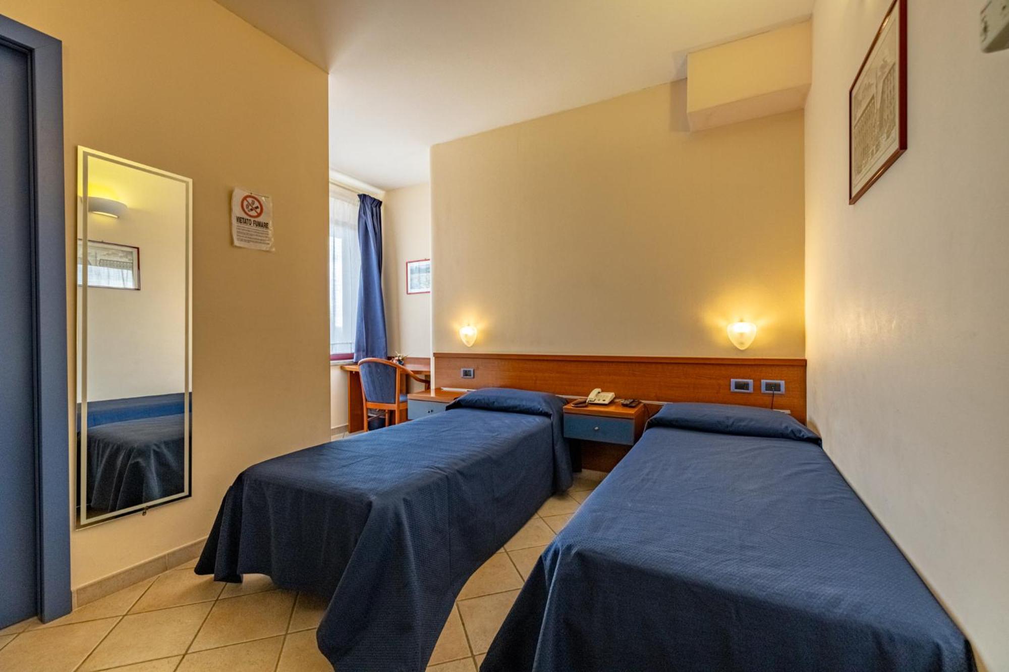 1000 Miglia Hotel Monteroni dʼArbia Exterior foto
