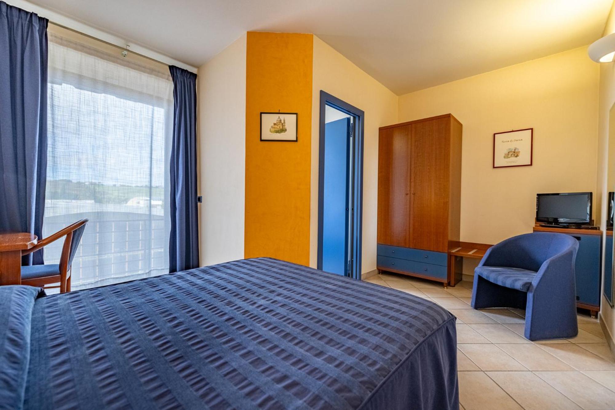 1000 Miglia Hotel Monteroni dʼArbia Exterior foto