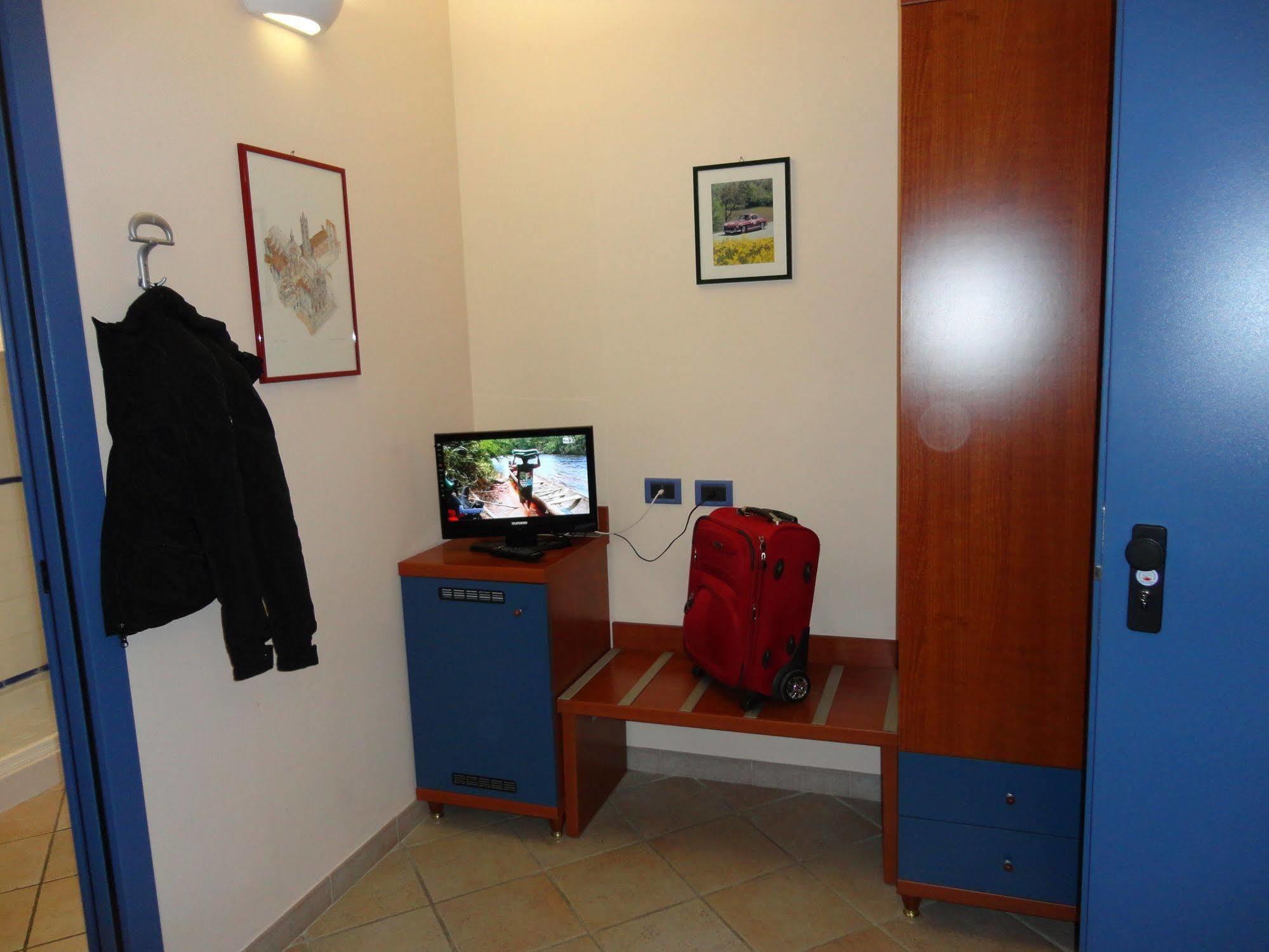 1000 Miglia Hotel Monteroni dʼArbia Exterior foto